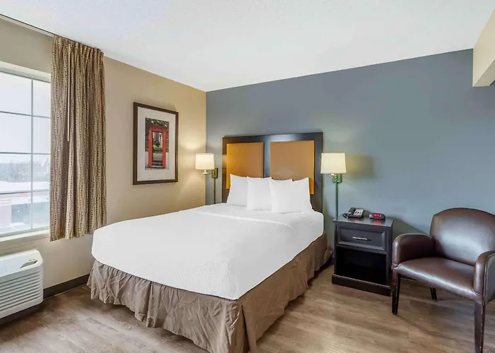 Extended America Select - Chicago - - East 2* Naperville