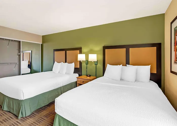Extended America Select - Chicago - - East 2* Naperville