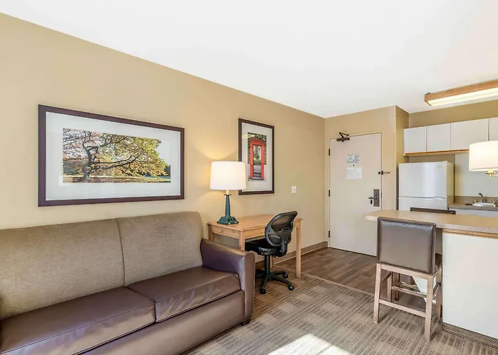 Extended America Select - Chicago - - East 2* Naperville