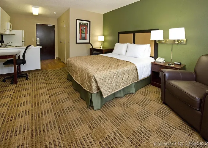 Extended America Select - Chicago - - East 2* Naperville